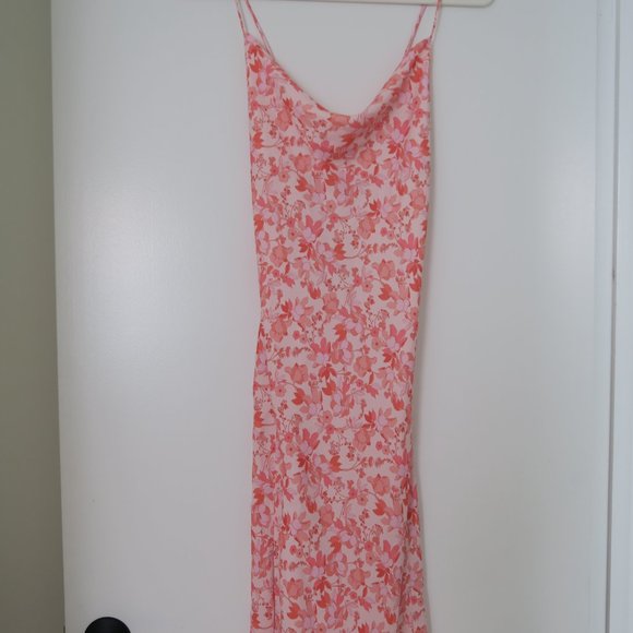 RESA Blush Floral Maxi Dress - Picture 4 of 6
